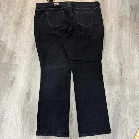 NWT Avenue Denim Barely Boot Jeans Women's 28 Average Dark Wash Stretch - Picture 2 of 8